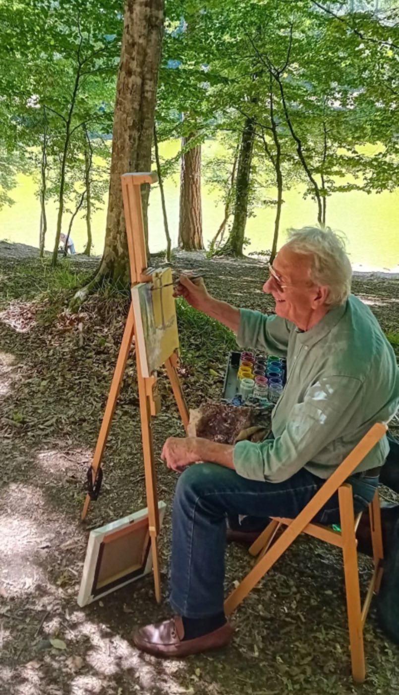 Giacomo De Troia dipinge en plein air nel bosco